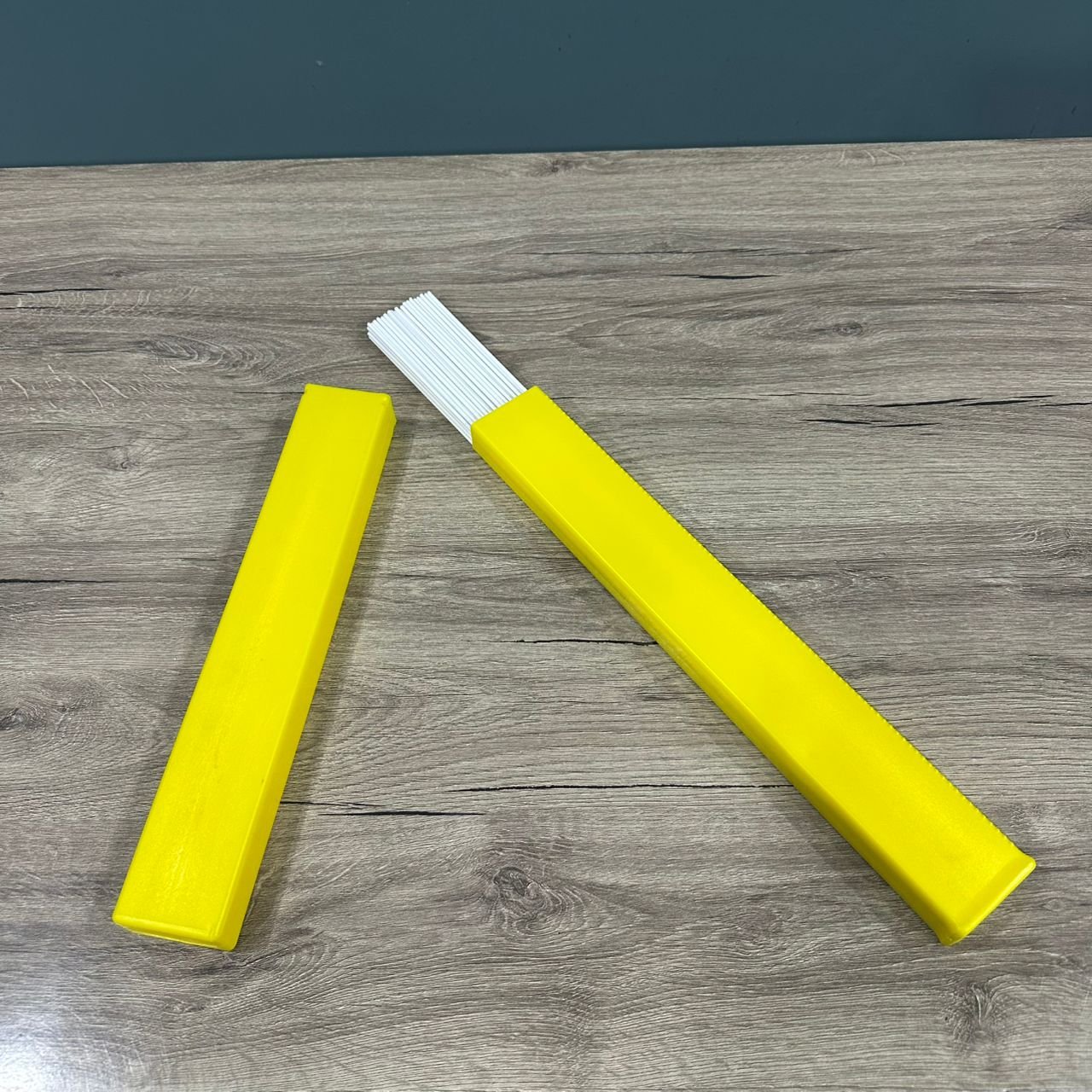 BOITE 1KG 107-110BAGUETTES ARGENT 20 Pourcent ENROBEE DE SOUDURE SUPER QUALITIE MADE IN SPAIN (Jaune)